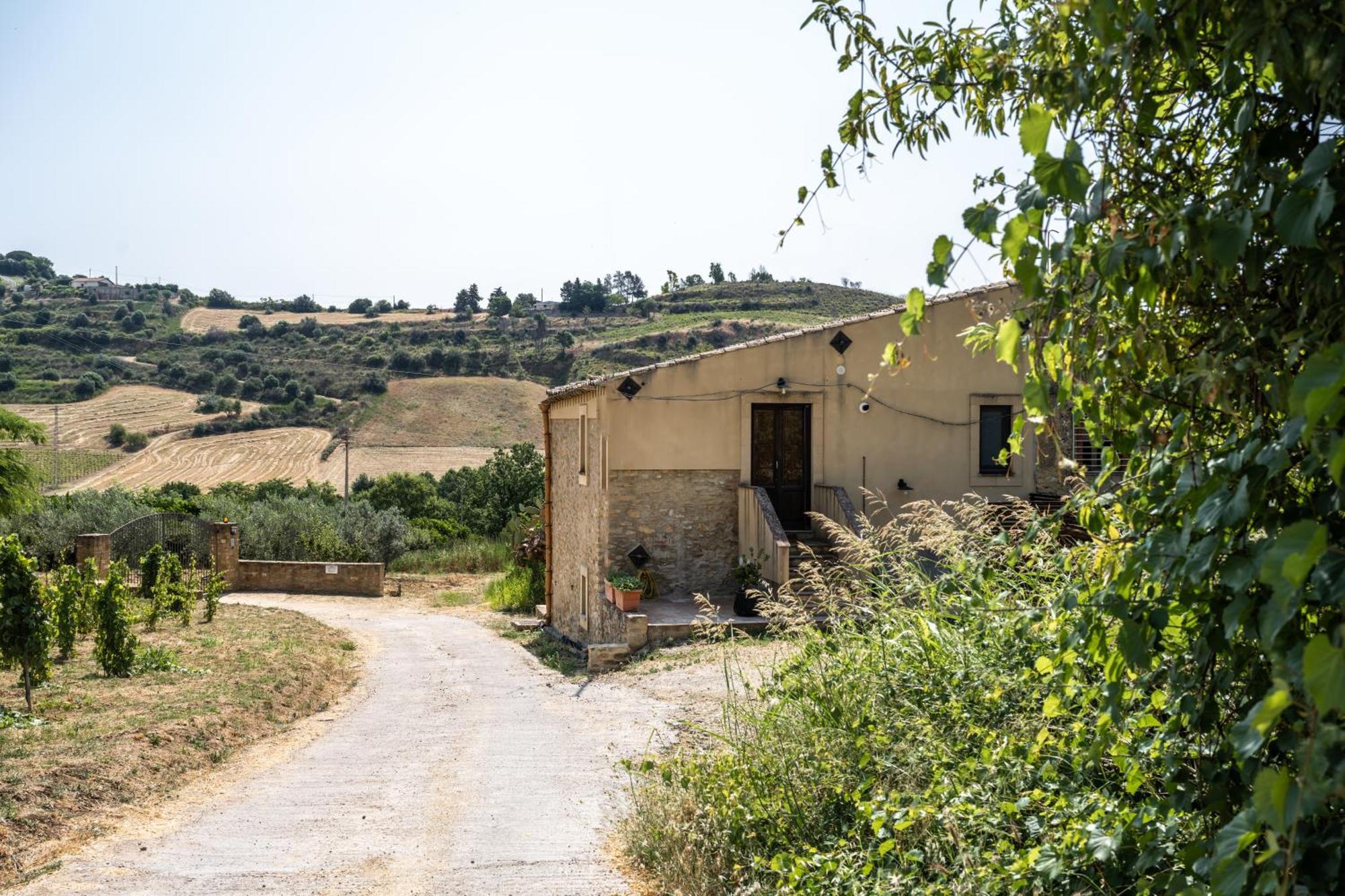 Cottage Immerso Nel Vigneto Caltagirone Ngoại thất bức ảnh